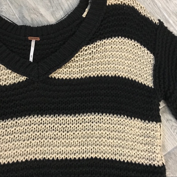 NWOT FREE PEOPLE Chunky Knit Oversized Sweater - Picture 4 of 5